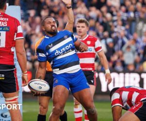 Bath 38-17 Gloucester: Hosts dominate West Country rivals to top Prem