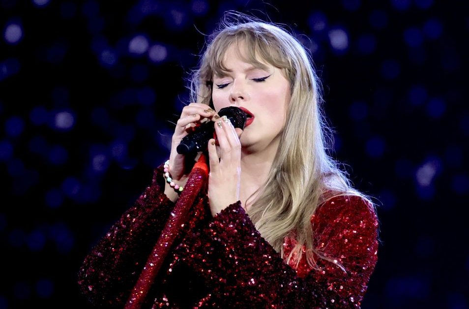 An Expert on Siblings on Taylor Swift’s ‘Eldest Daughter’