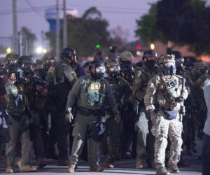 Children Caught Up In ‘Military-Style’ ICE Raid in Chicago