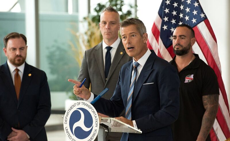 Air Traffic Controllers Are Working Unpaid Due to Shutdown