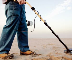 How Do Metal Detectors Work?