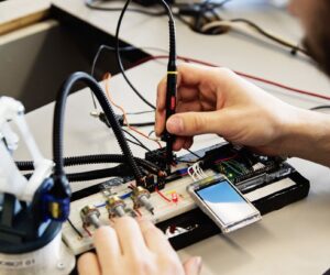 How to Get Your Kids Into STEM Even When Its Future Is Uncertain