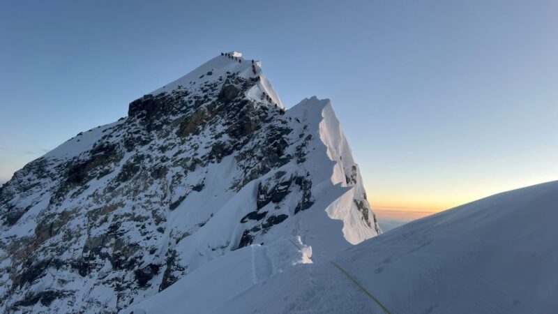 Hundreds of Hikers Trapped on Mount Everest by Heavy Snow