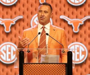 Steve Sarkisian rips NFL head coaching rumors as Texas wins