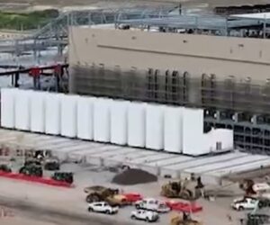 AI data centers boom out West