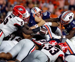 Georgia stymies Auburn after controversial goal-line fumble