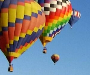 Pilots lift off for New Mexico balloon festival
