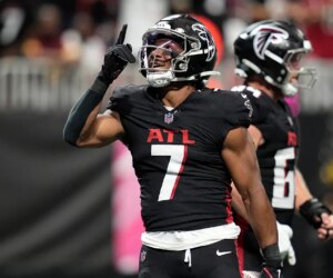 Falcons star Bijan Robinson makeing impact beyond football field