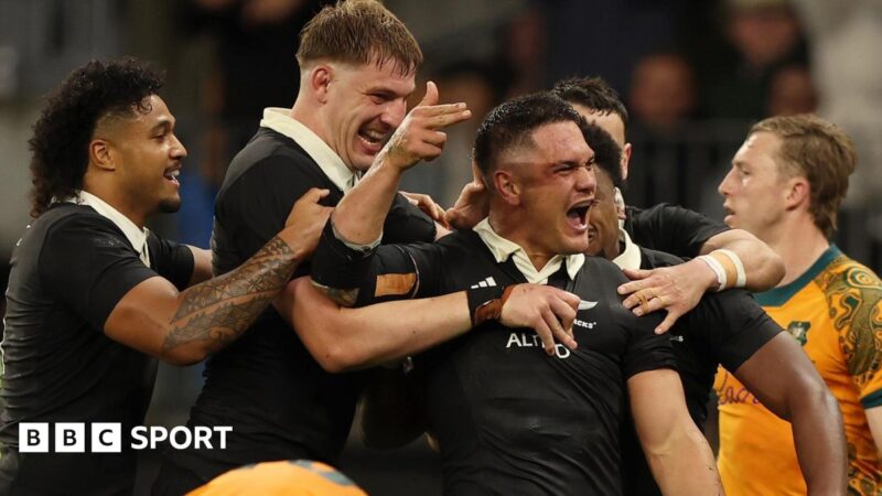 Rugby Championship: New Zealand beat Australia 28-14 in Perth