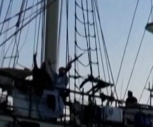 Israel intercepts flotilla carrying aid to Gaza