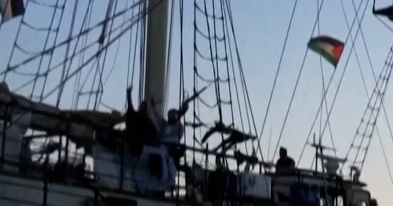 Israel intercepts flotilla carrying aid to Gaza