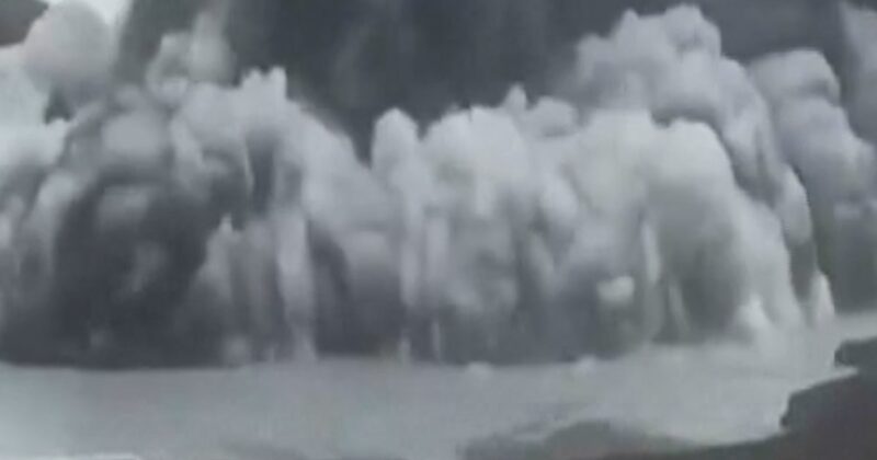 Timelapse shows volcano eruptions in the Philippines
