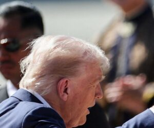 Trump dances after arriving in Malaysia