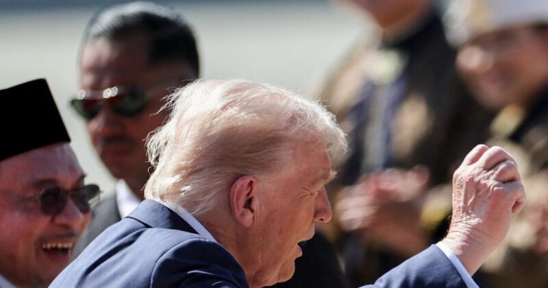 Trump dances after arriving in Malaysia