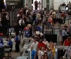 Government shutdown impacts U.S. air travel