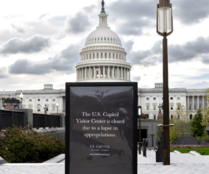 Business groups urge senators to pass clean funding bill to reopen federal government