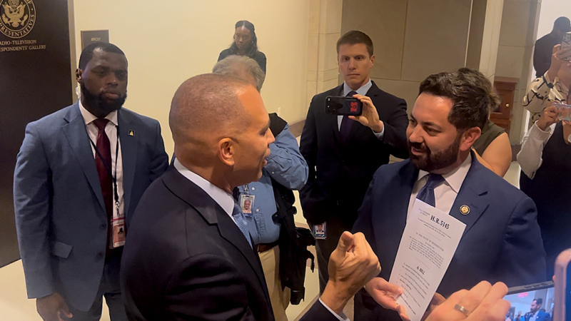 House Democrat leader engages in screaming match with Republican over shutdown