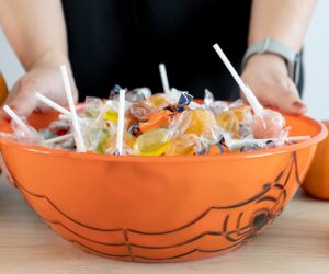 Health advocates warn of Halloween candy containing artificial dyes, corn syrup
