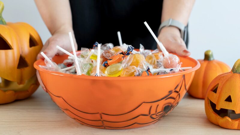 Health advocates warn of Halloween candy containing artificial dyes, corn syrup