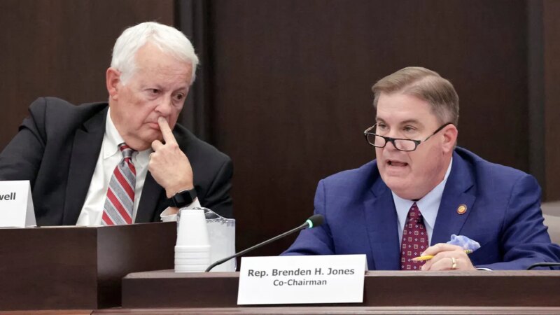 North Carolina Republicans complete redistricting to gain GOP seat