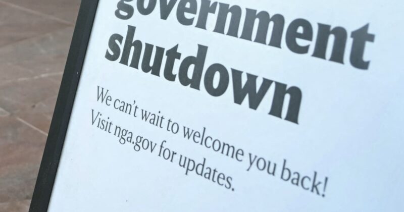 White House begins laying off workers during shutdown