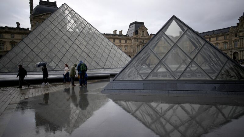 Louvre heist investigators arrest 5 more suspects, crown jewels remain missing