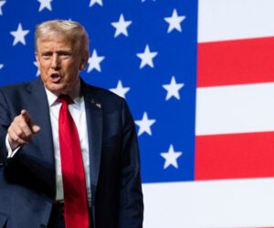 Trump delivers remarks at Navy anniversary event