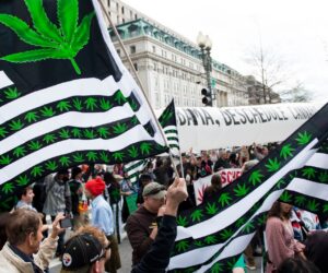 White House shows signs of easing marijuana restrictions