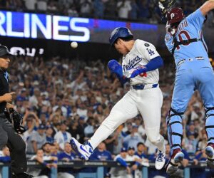 Orion Kekering’s errant throw allows Dodgers to score, win NLDS