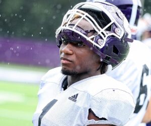 College football star sets NCAA mark in win