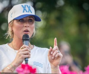 Riley Gaines calls out Democrat ‘virtue signaling’