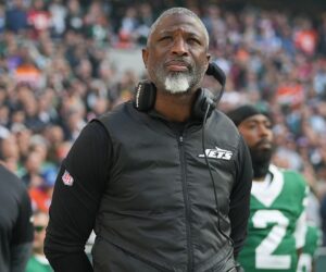 NFL news: Aaron Glenn won’t commit to Fields as Jets starter after first win