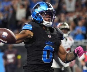Lions suffocate Buccaneers for huge win
