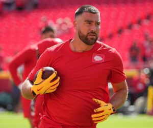 Travis Kelce criticizes AJ Brown for outburst amid Eagles’ undefeated start