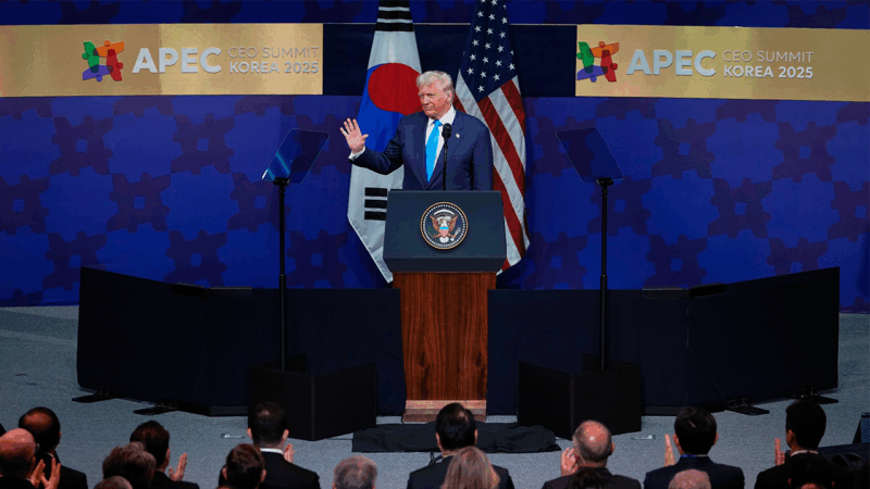 Trump meets South Korean president in Gyeongju seeking investments