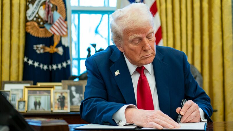 Trump signs executive order using AI for pediatric cancer