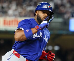 Blue Jays beat Yankees 5-2 in Game 4, advance to ALCS for first time since 2016