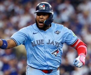 Blue Jays rebound to even World Series after marathon Game 3