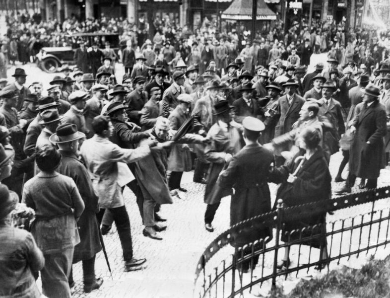 The Weimar Republic Offers a Warning About Political Violence