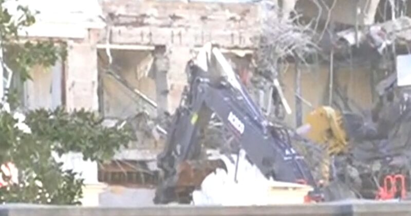 Demolition begins at White House for Trump’s new ballroom