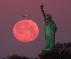 A Comet, Fireballs And A Mega Moon: November’s Dramatic Night Sky