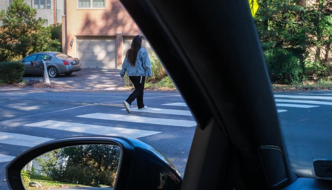 Left-Turn Crashes With Walkers Linked To Big Blind Zones, Study Says