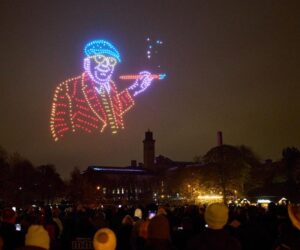 600 LED Drones Bring David Hockney Paintings To Life In The Night Sky