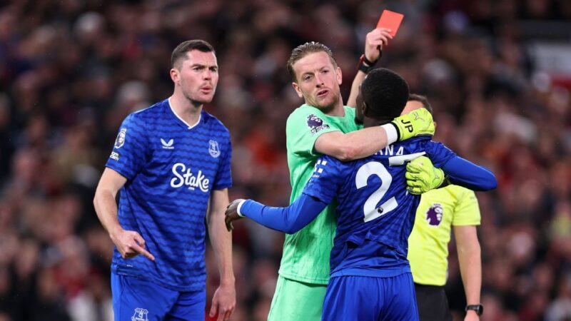 Everton’s Idrissa Gueye sent off after slapping teammate