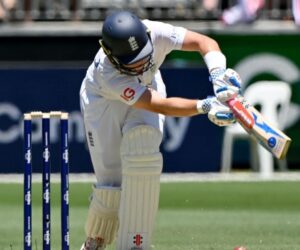 England need to shut out the noise and look in the mirror