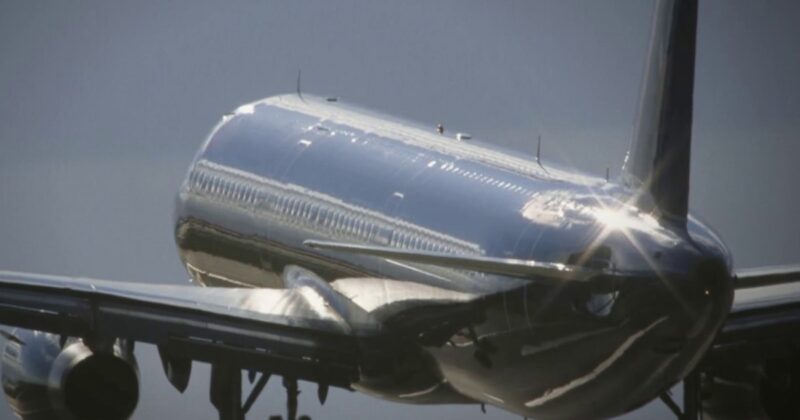 Worldwide mandatory jet repair threatens to disrupt holiday travel