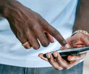 New flight cancellation scam spreads through fake airline text messages