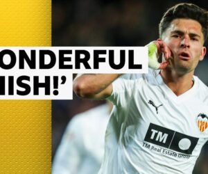 Watch Duro's spectacular overhead kick for Valencia