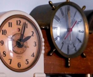 Daylight saving time is ending Sunday. Here’s what to know as clocks ‘fall back.’