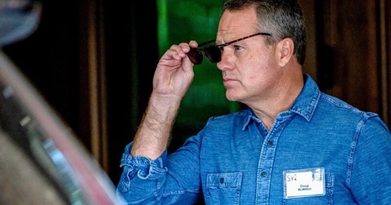 Outgoing Walmart CEO leaves behind a company at the top of American retail